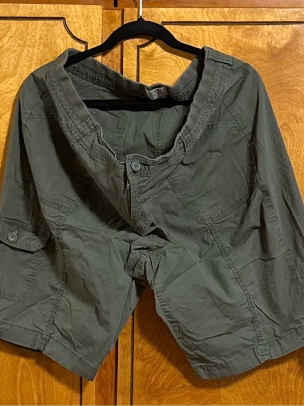 Women’s St John’s Bay Olive Green Casual Cargo Shorts